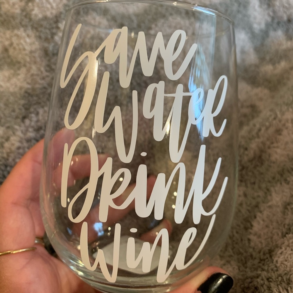 NWOT ‘Save Water Drink Wine’ Wine Glass 🍷